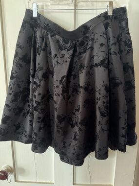 Black Floral Velvet Flocked A-Line Skirt